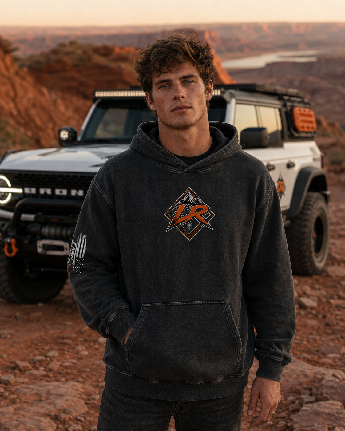 TRAIL DUST HOODIE