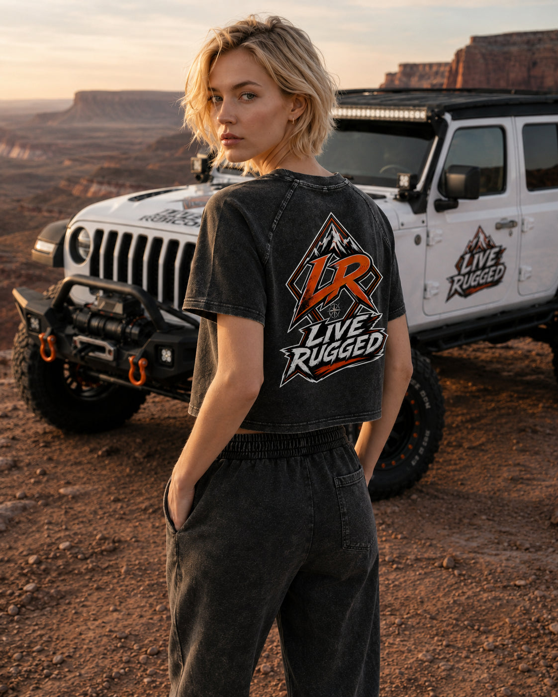 WOMEN’S DUSTLINE CROP TEE