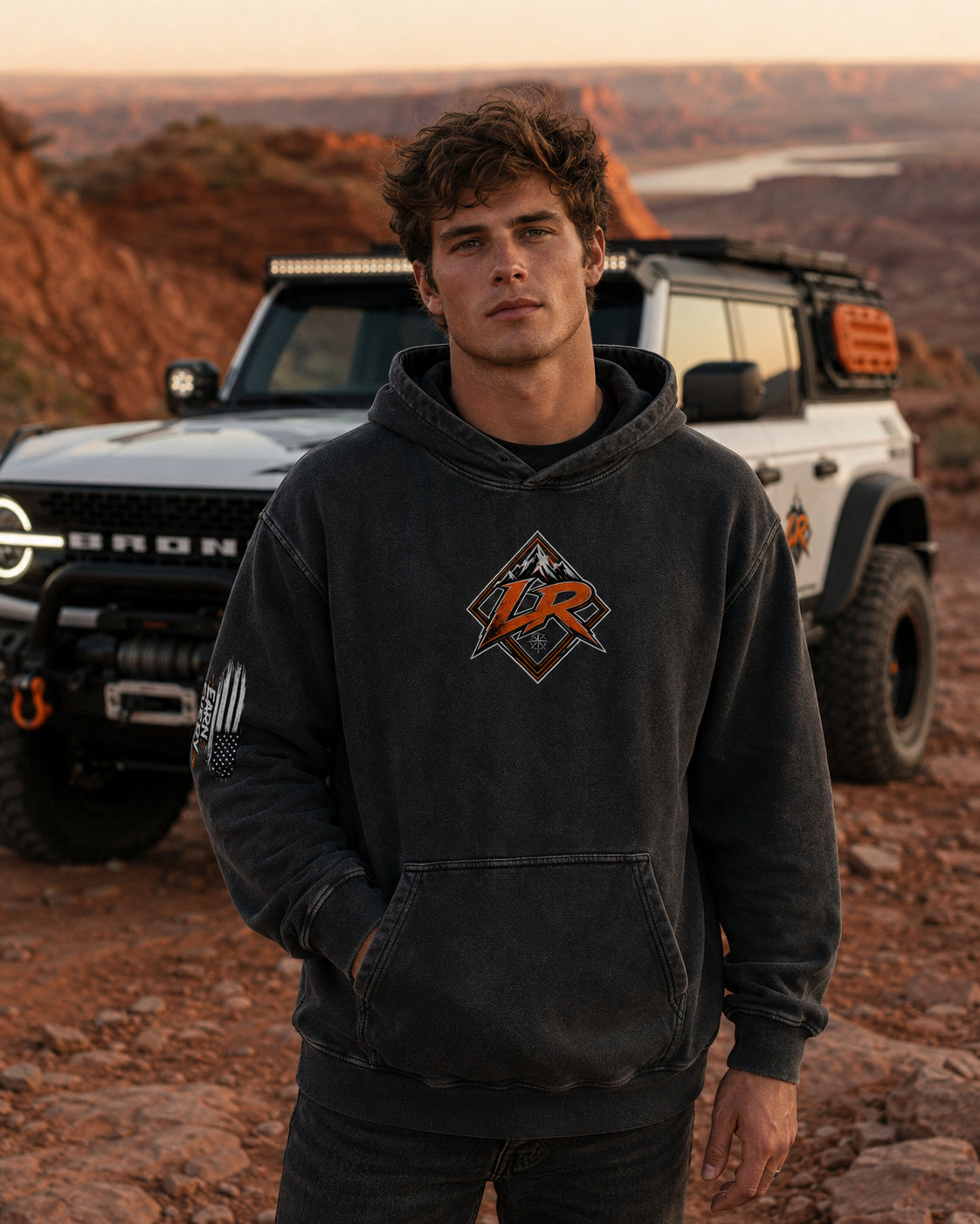 TRAIL DUST HOODIE